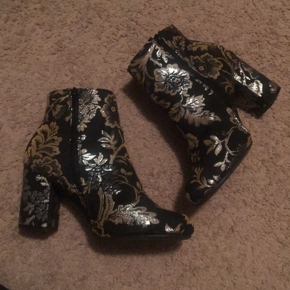 Loreida Gold Metallic Floral Block Heel Bootie - Picture 2 of 5